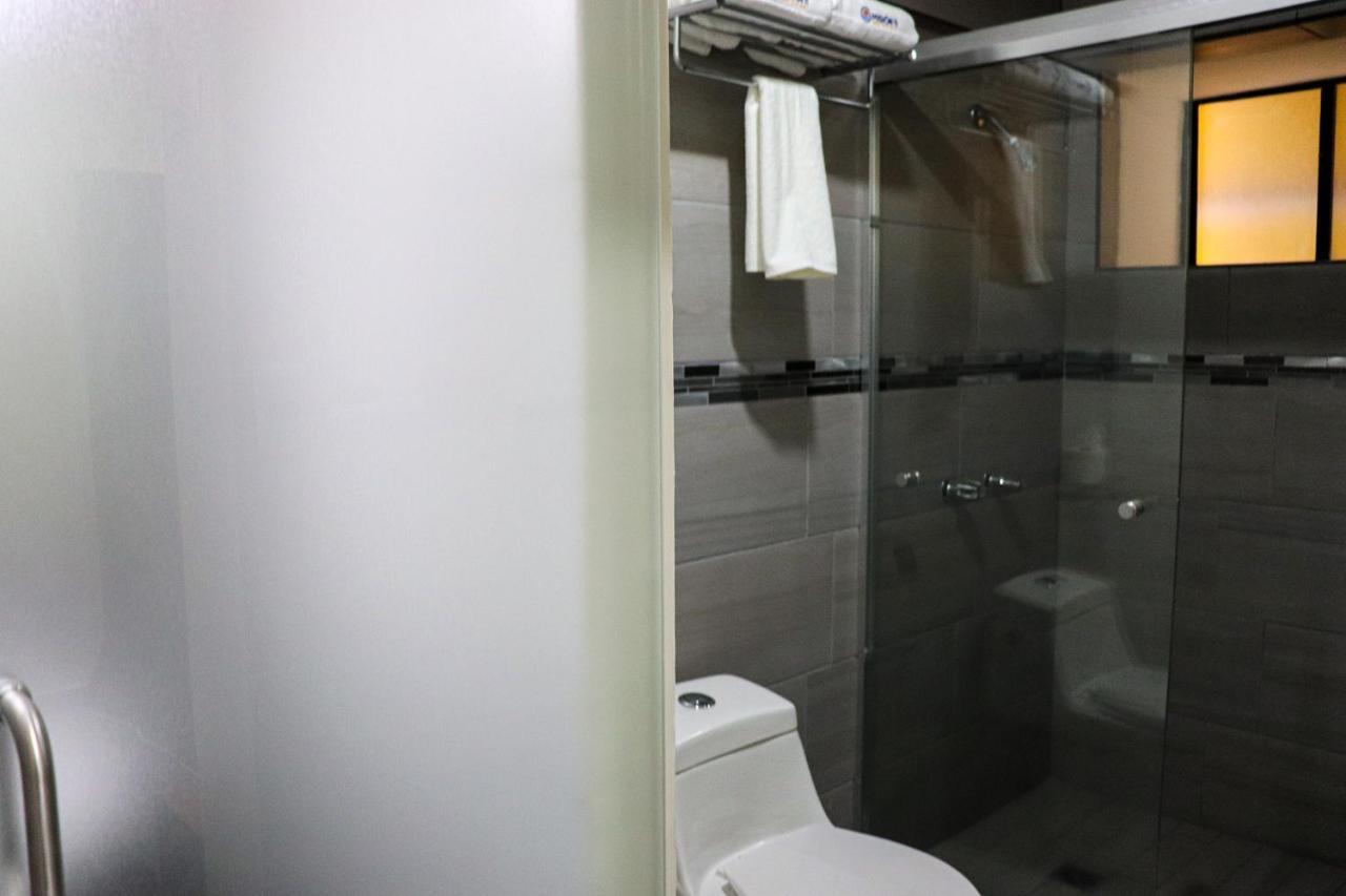 Hotel Mision 11 Тіхуана Екстер'єр фото